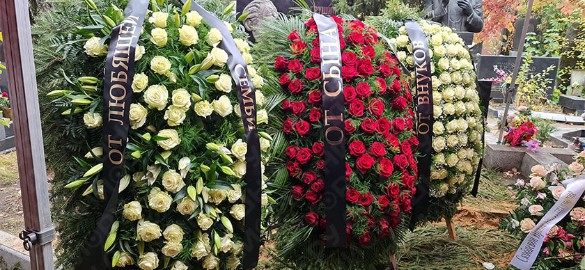 Какой ужас: могила Скобцевой утонула сразу после похорон
