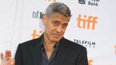 "Это был паршивый год": Джордж Клуни рассказал о неизлечимой болезни сына