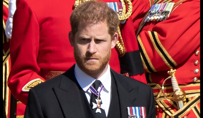 "Настоящее бесстыдство": принца Гарри разнесли за нападки на королевскую семью