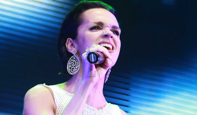 Открытый перелом: певица Слава взвыла от боли