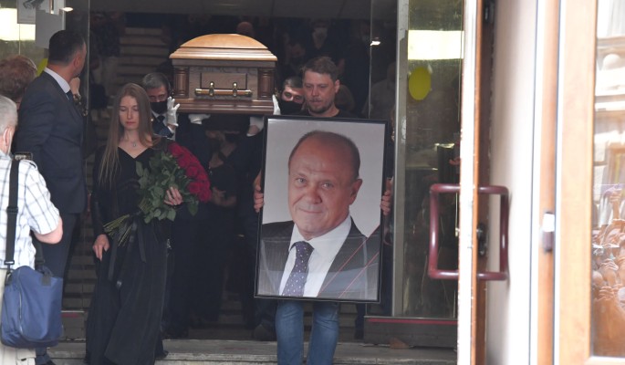 Дочь Меньшова сделала официальное заявление впервые после похорон