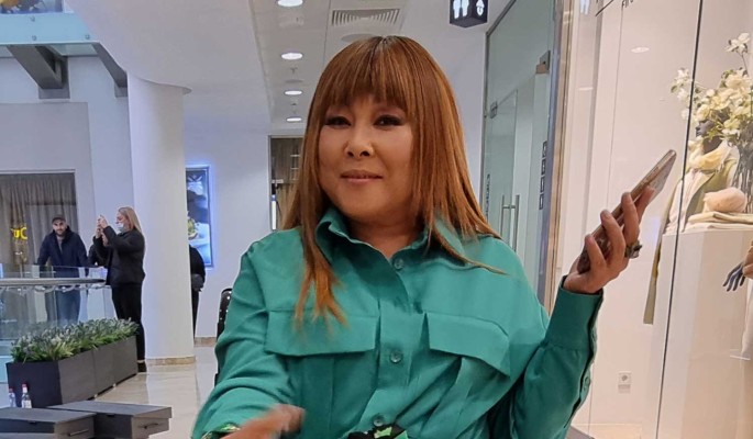 "Не порви меня": раскидывающая ноги 50-летняя Цой о секс-утехах с мужем после травмы
