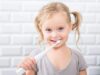 Какой пастой чистить зубы ребенку? Что говорят специалисты?