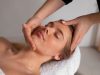 Профессиональный массаж лица: техника, польза и особенности процедуры